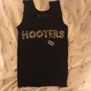 Hooters top